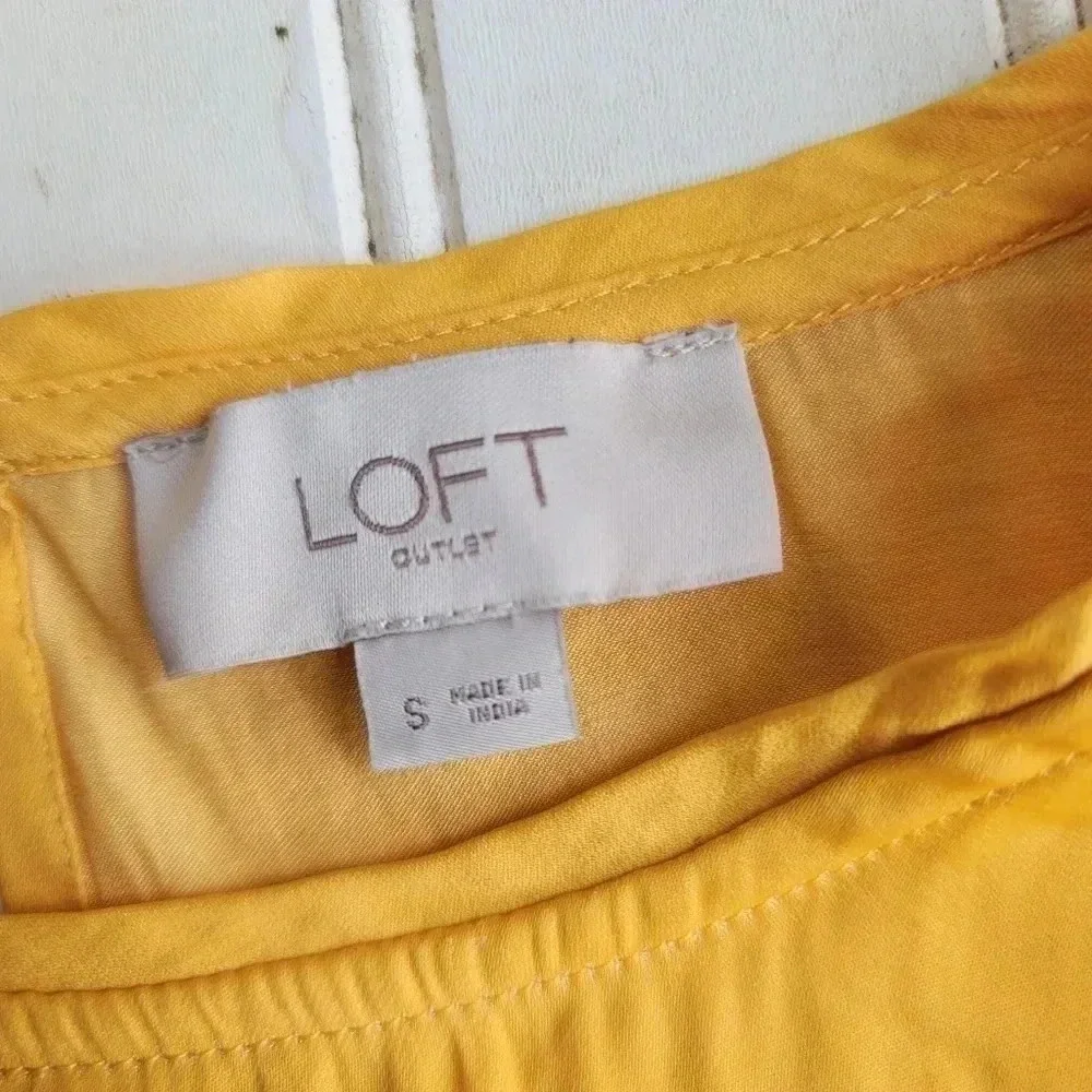 LOFT Top Yellow Silky Feel Puff Sleeve Round Neck Crinkle Fabric Long Sleeve S